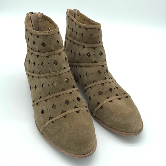 Michael Michael Kors Black Uma Flat Bootie Round Toe Bootie Leather Suede - Picture 1 of 7